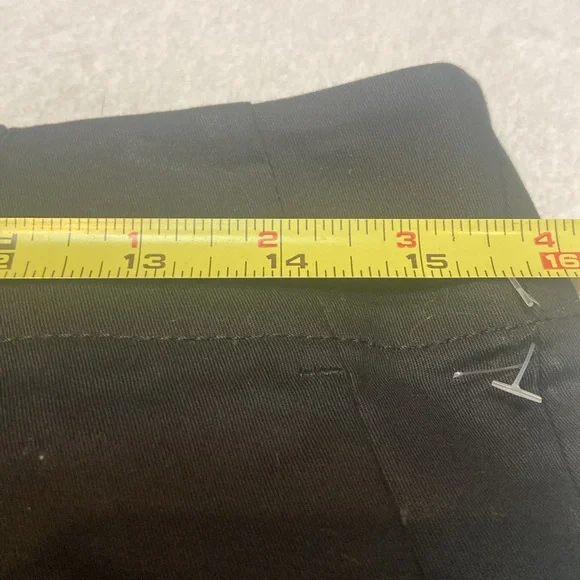 ANN TAYLOR Petite Size 4P Black Shorts - Picture 4 of 10